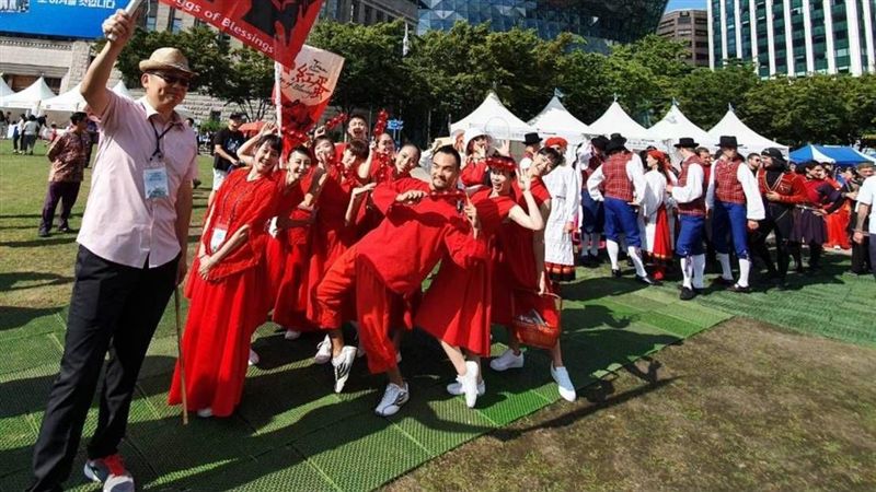 「玉舞蹈劇場」演出紅蛋　驚豔首爾