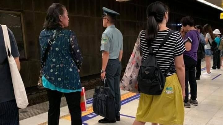 正妹想搭訕軍校生　網一見照片全歪樓