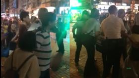 反送中／罵「黑警暴打市民可恥」　議員李世鴻秒被逮補（圖／翻攝自立場新聞臉書）