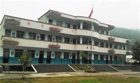 中國大陸,湖北恩施市白楊坪鎮朝陽坡小學（圖／翻攝自微博）