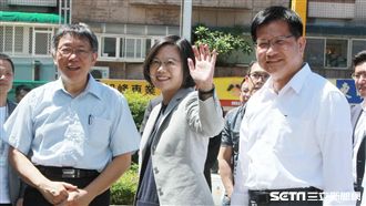 蔡柯同台小插曲　小英出手神救援柯P