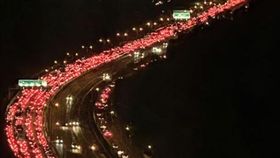 港版敦克爾克大撤退！5千車自發接示威者　港人團結撼人心（圖／翻攝自Studio Incendo臉書）