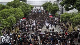 香港中大百萬大道罷課集會（1）香港反送中延燒，香港大專學界2日下午發起罷課集會，參與的學生人潮擠滿中文大學百萬大道。中央社記者吳家昇攝　108年9月2日