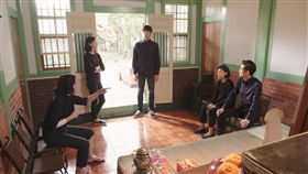 謝盈萱慶功《俗女》慶功。（華視提供）