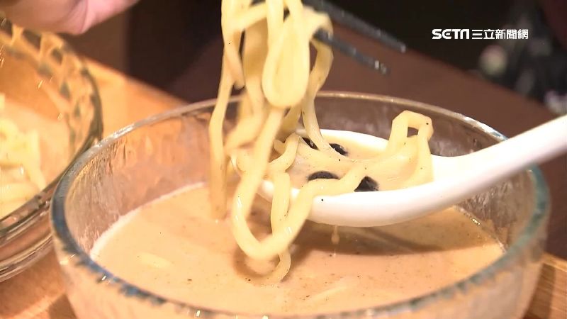 鹹甜不衝突？台灣也出現「珍奶拉麵」