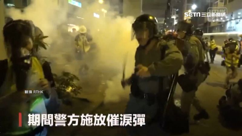 港民包圍旺角抗議！浸大學生會長被捕