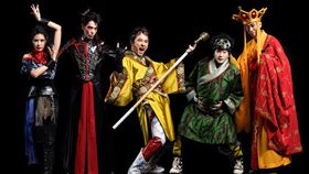 劉艾立、蕭敬騰、庾澄慶、姚小民、馬念先將在音樂劇一同演出。（耳東劇團提供）
