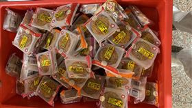 3起國人自中國攜豬肉月餅返台　各重罰20萬桃園國際機場1日發現3起本國籍民眾自中國大陸返台的託運行李攜帶豬肉內餡月餅，各被處新台幣20萬元罰鍰。中央社記者邱俊欽桃園攝　108年9月3日