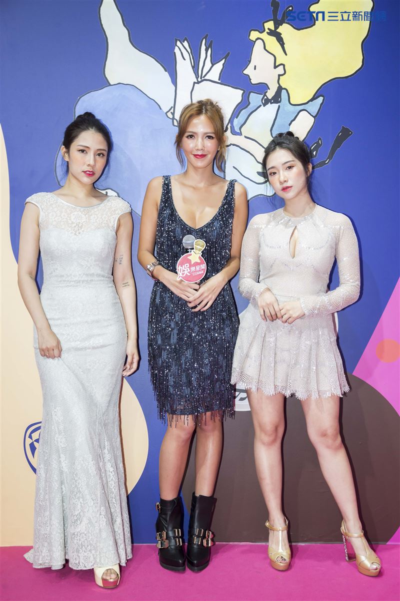 魅力女神拐拐攜手高人氣的夢幻甜美網紅呂妍芯、Ines Wang一起玩穿搭。（圖／記者林士傑攝影）