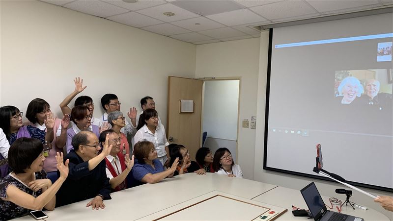 譚維義90歲生日　員工隔海視訊祝福