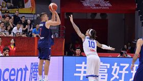 世界盃／30＋5＋5！波格丹創歷史
FIBA世界盃,塞爾維亞國家隊,Bogdan Bogdanovic
翻攝自推特