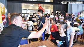 超市購物,英語,國家發展委員會,2030雙語國家政策,秀泰生活台中店,國發會