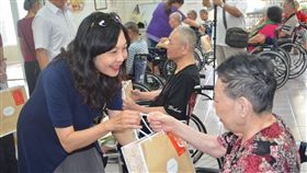 遠東航空,中秋節,跨海關懷,偏鄉,澎湖(圖/中央社)