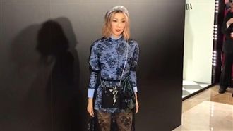 鄭秀文婚變首來台   談安仔甜笑了