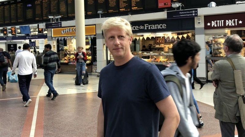 英相強生弟弟辭議員　聲稱家國難兩全