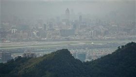 高污染,暴露,老年性黃斑部病變,一氧化碳,二氧化氮