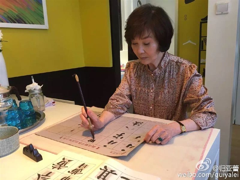 歸亞蕾近年大多住在美國。（圖／翻攝自微博）