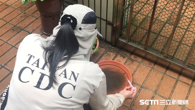 這步道又讓人中「毒」！害她眼慘變樣