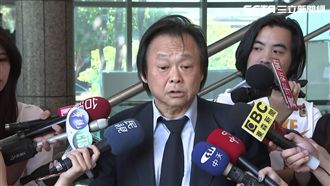 王世堅轟柯：過去的我就讓他滿地亂爬