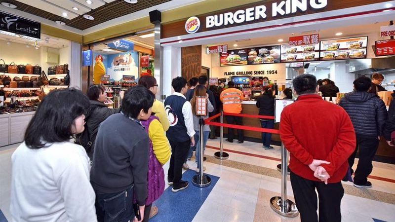 漢堡王遭酸「幫對手打廣告」網：高招