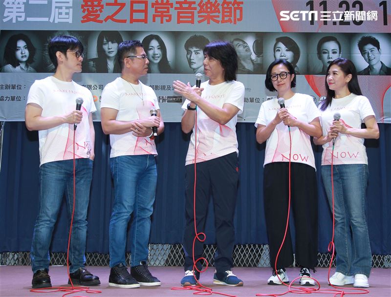 郭蘅祈、李壽全、黃韻玲、陳建騏、馬毓芬任「第二屆愛之日常音樂節」製作人。（記者邱榮吉/攝影）