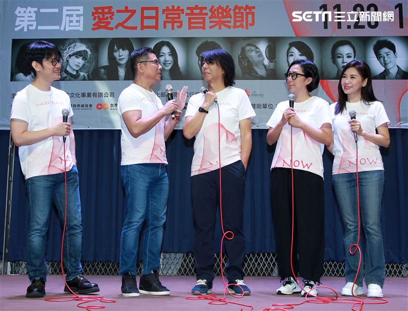 郭蘅祈、李壽全、黃韻玲、陳建騏、馬毓芬任「第二屆愛之日常音樂節」製作人。（記者邱榮吉/攝影）