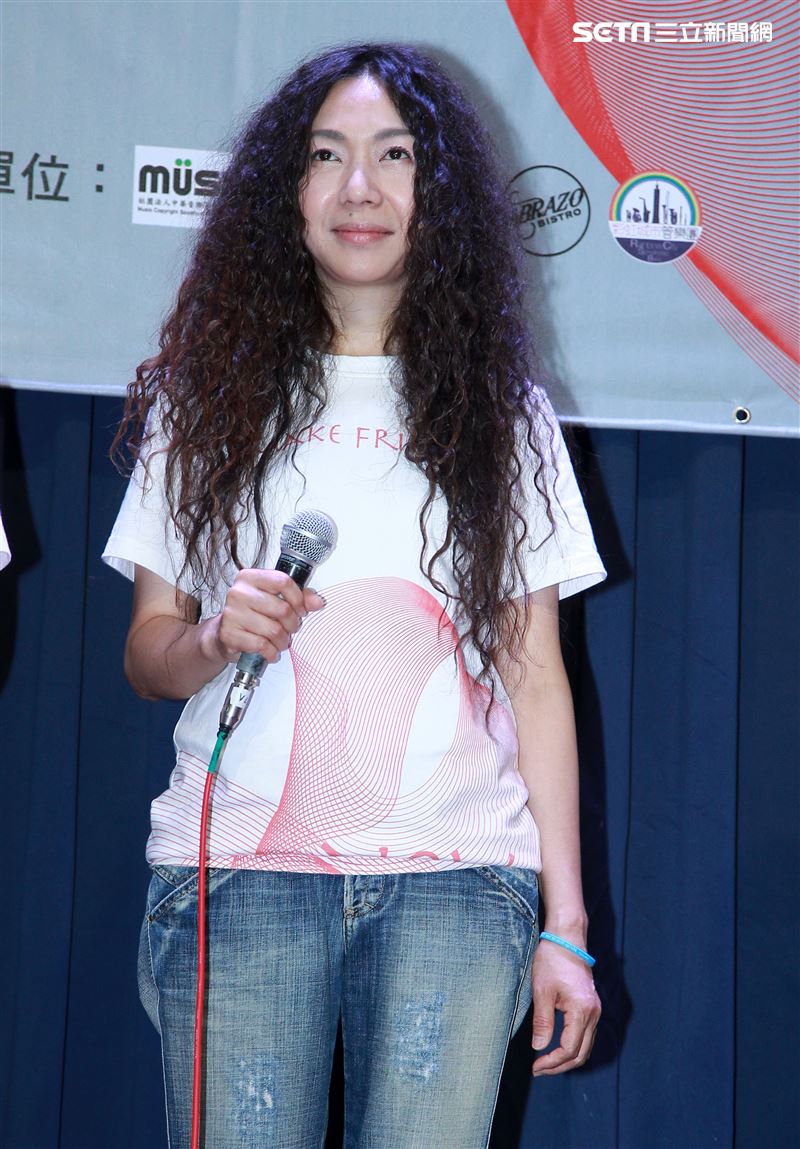 萬芳參加「第二屆愛之日常音樂節」演出。（記者邱榮吉/攝影）