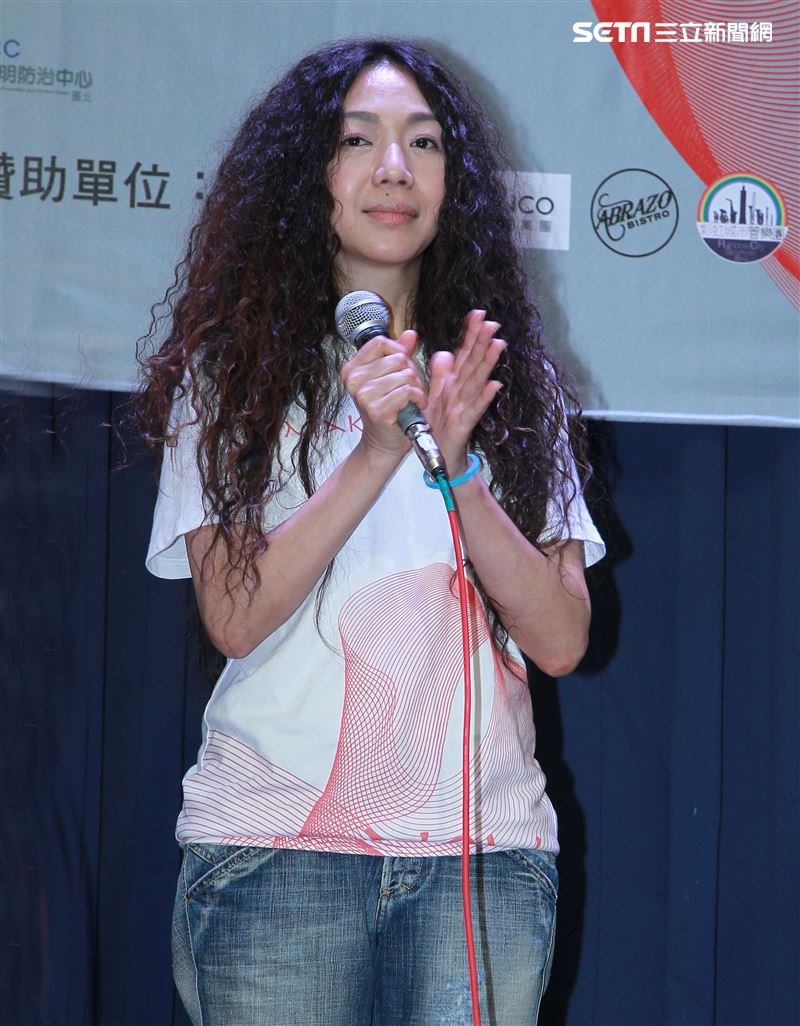 萬芳參加「第二屆愛之日常音樂節」演出。（記者邱榮吉/攝影）