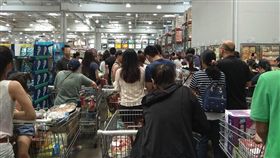 中秋,好市多,台中,結帳。(圖/翻攝自COSTCO 好市多 消費經驗分享區)