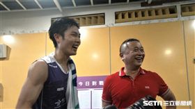 周天成與邰哥相見歡。（圖／記者林辰彥攝影）