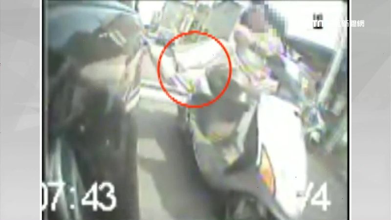 遇惡煞踹車門飆罵！女喊冤：沒糾紛啊