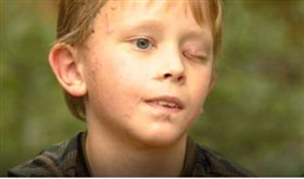 撕咬頭皮拖行！8歲男童遭美洲獅攻擊…拿樹枝「戳眼保命」（圖／翻攝自推特）