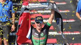 挪威選手三鐵奪冠！驚見戴台灣宮廟帽（圖／翻攝自伊登Instagram）
順澤宮,伊登,法國尼斯三鐵世界錦標賽