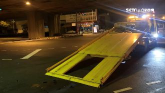 車禍拖吊拖鉤斷裂　車主站後方慘遭輾