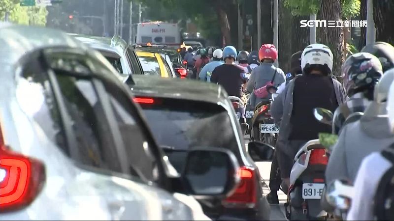 今湧出遊車潮　省道11路段易塞車