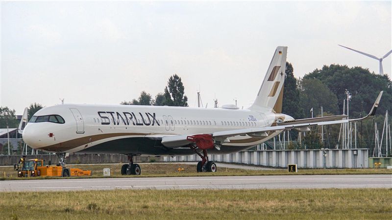 星宇全機彩繪首曝光　玫瑰金致敬它！