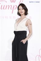 孟耿如火辣現身擔任品牌大使秀出深V事業線。（圖／記者林士傑攝影）