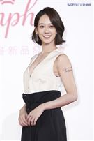 孟耿如火辣現身擔任品牌大使秀出深V事業線。（圖／記者林士傑攝影）