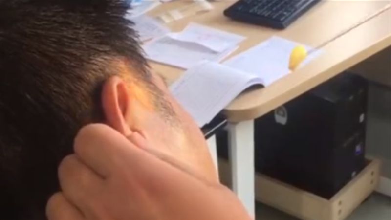 他耳痛流分泌物！竟中耳炎膽脂瘤侵蝕顱底