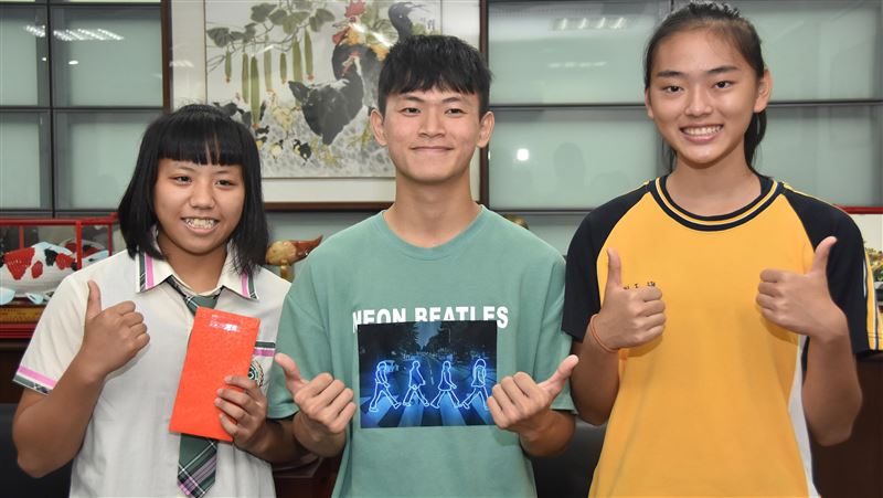 南投學子獲總統教育獎　林明溱肯定