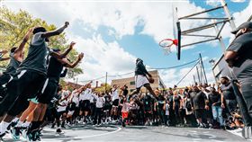 ▲威廉森（Zion Williamson）穿最新款喬丹鞋大秀灌籃。（圖／NIKE提供）