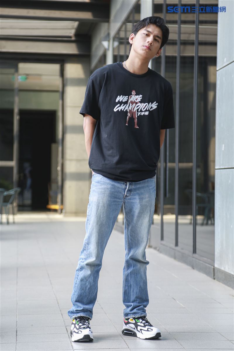 《下半場》男主角朱軒洋接受三立新聞網專訪。（圖／記者林士傑攝影）