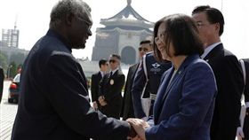 2018年蔡英文總統接見索羅門群島總理蘇嘉瓦瑞（Manasseh Sogavare）伉儷訪華團（圖／翻攝自總統府官網）