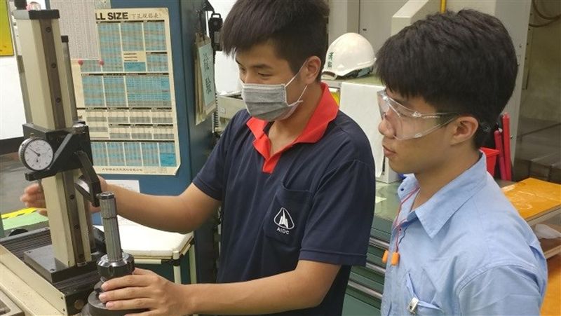 岡山農工與漢翔合作　航太專班啟航
