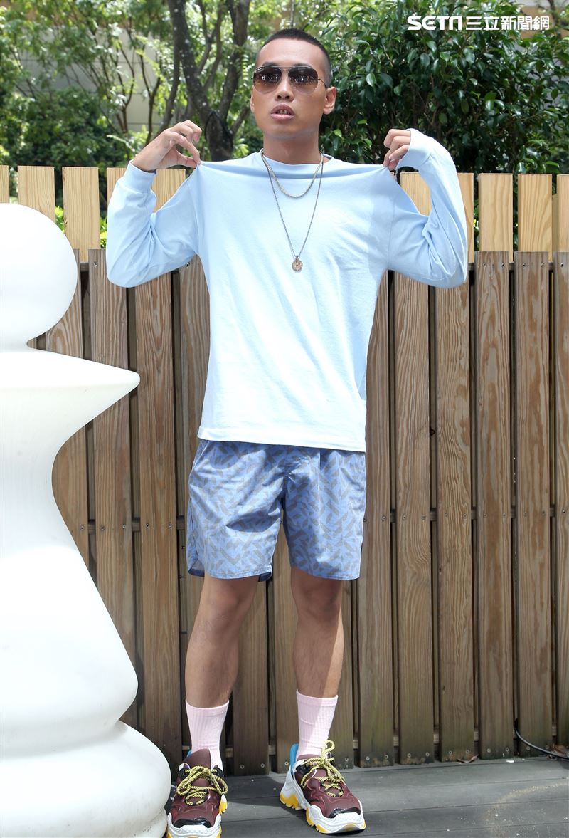 嘻哈俠客許時發行最新國語專輯並加盟角落娛樂。（記者邱榮吉/攝影）