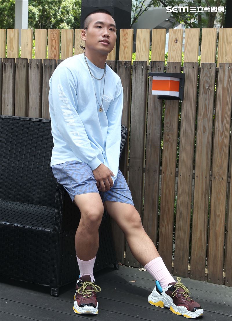 嘻哈俠客許時發行最新國語專輯並加盟角落娛樂。（記者邱榮吉/攝影）