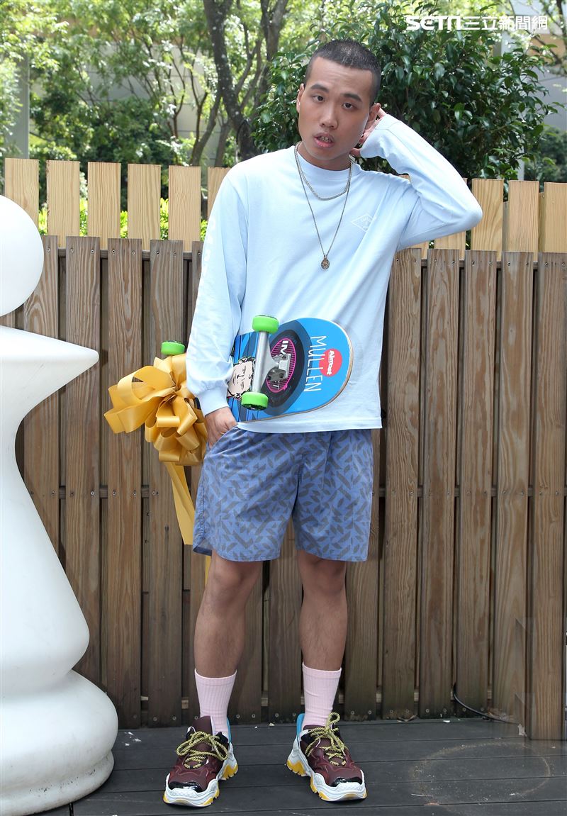 嘻哈俠客許時發行最新國語專輯並加盟角落娛樂。（記者邱榮吉/攝影）