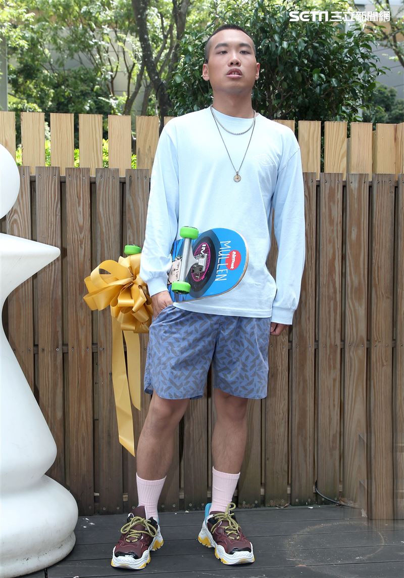 嘻哈俠客許時發行最新國語專輯並加盟角落娛樂。（記者邱榮吉/攝影）