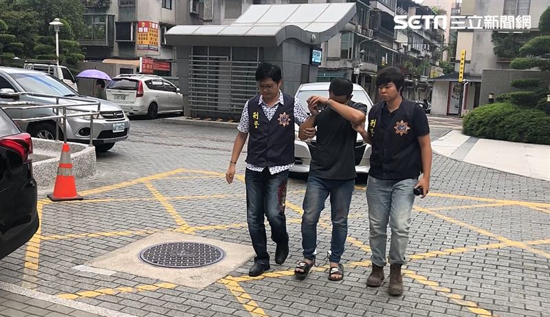 警匪駁火百餘發…風飛沙角頭棄械投降
