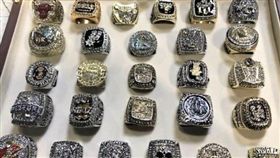 美國海關查獲仿冒冠軍戒。（圖／翻攝自推特）